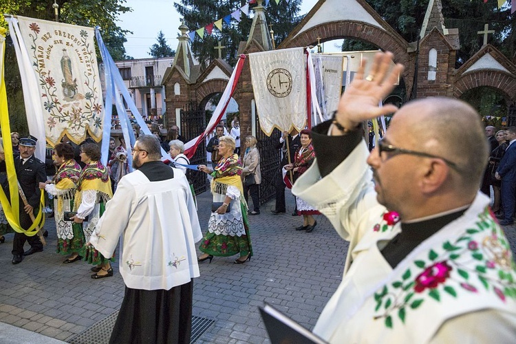 Dąbrówka. Powitanie jasngórskiej ikony