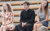 Młodzi w amfiteatrze pod Grojcem w Żywcu 2017