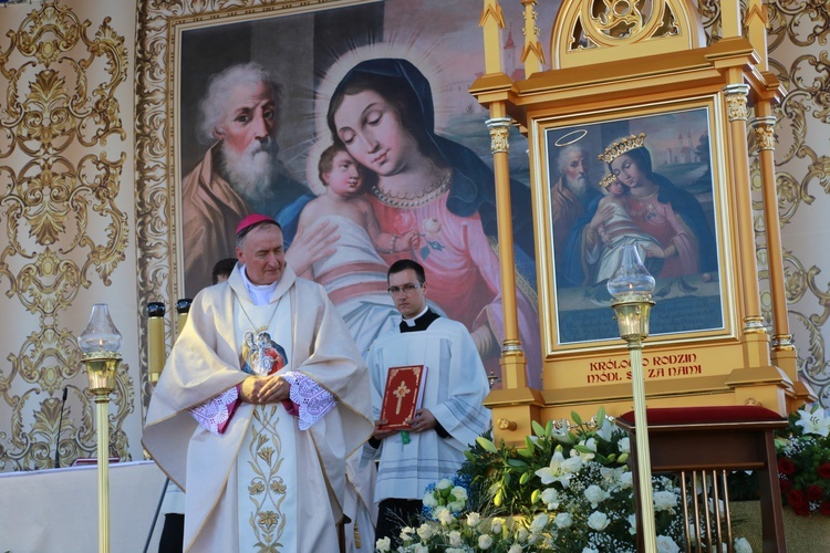 Msza święta, procesja z darami, procesja do kościoła