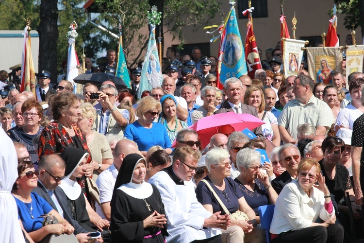 Msza święta, procesja z darami, procesja do kościoła