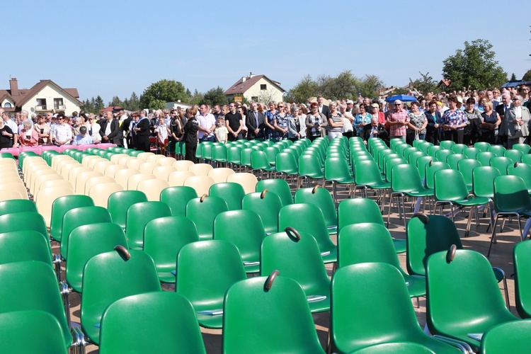 Msza święta, procesja z darami, procesja do kościoła