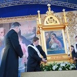 Procesja z obrazem na plac koronacyjny