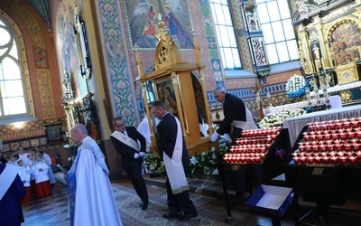 Procesja z obrazem na plac koronacyjny
