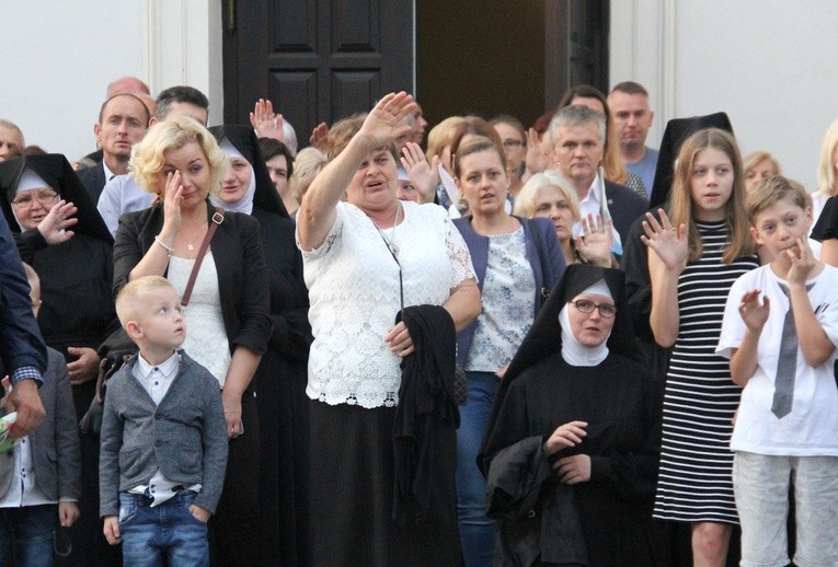 Parafianie z Niegowa pożegnali cudowną ikonę