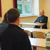 W Centrum Edukacyjnym im. Jana Pawła II kandydaci do kapłaństwa spotkali się z biskupem gliwickim. 