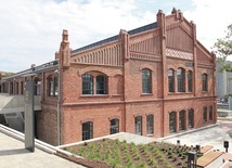 Odnowiony budynek dawnej łaźni kopalni „Katowice”. 
