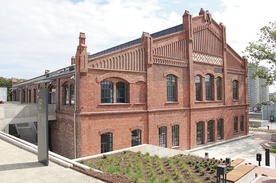 Odnowiony budynek dawnej łaźni kopalni „Katowice”. 