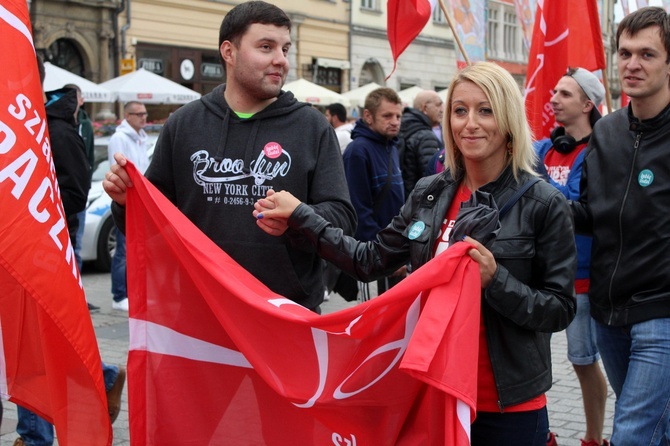 Studniówka "Szlachetnej Paczki" i "Akademii Przyszłości" w Krakowie