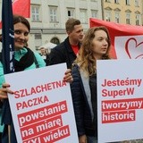 Studniówka "Szlachetnej Paczki" i "Akademii Przyszłości" w Krakowie