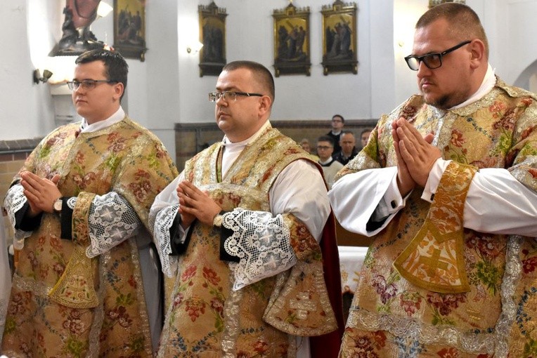 Uroczystej liturgii przewodniczył ks. Julian Nastałek