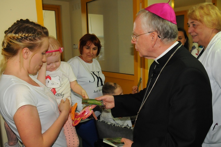 Abp Marek Jędraszewski w USD w Prokocimiu