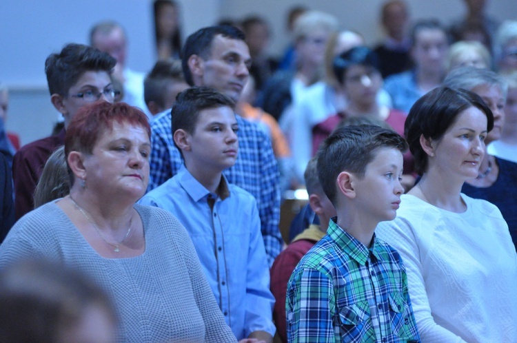 Erygowanie Drogi Krzyżowej w Słopnicach