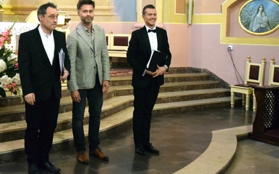 Bohaterowie wieczoru - Robert Grudzień (z lewej) i Maciej Zakościeny