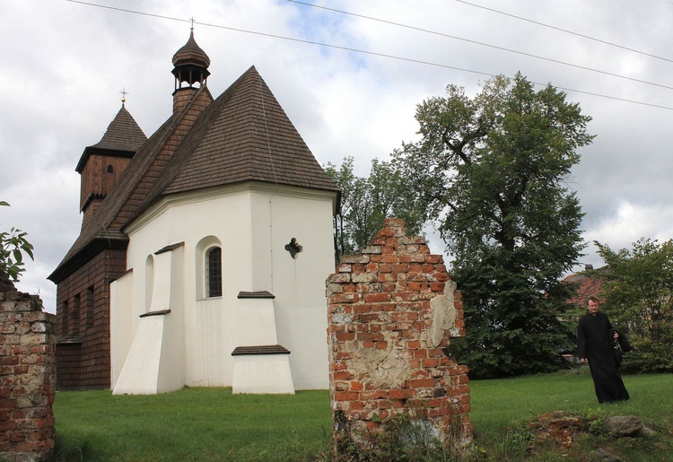 Kościół św. Jerzego w Ostropie po renowacji