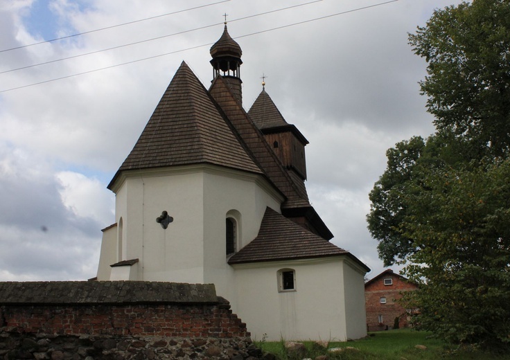 Kościół św. Jerzego w Ostropie po renowacji