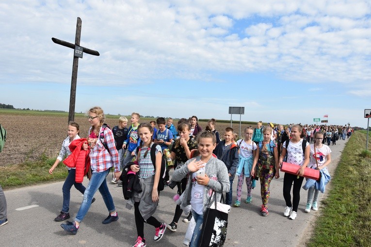 Pielgrzymka dzieci. Część 3