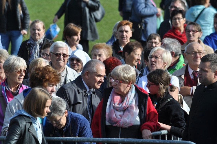 Diecezjalna Pielgrzymka do Skrzatusza cz. 1