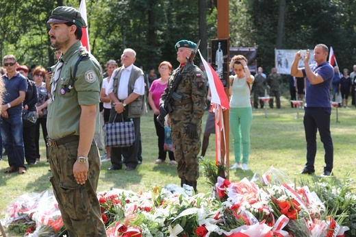 Na polanie śmierci żołnierzy "Bartka" w Starym Grodkowie - 2017