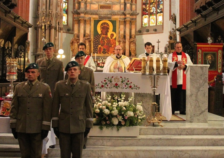 Z dziękczynieniem i modlitwą o ochronę przed kataklizmami