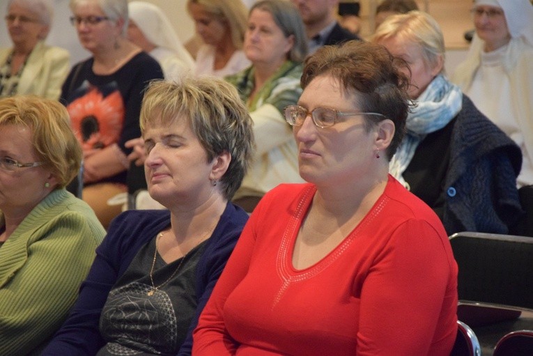 Pielgrzymka absolwentek do Pani Jazłowieckiej