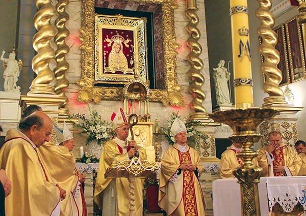 Eucharystii przewodniczył abp Wacław Depo.