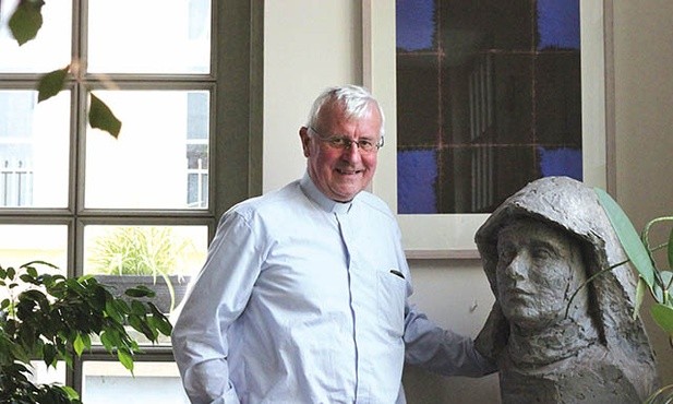 Ks. prof. Jerzy Machnacz – filozof i teolog, wykładowca na Papieskim Wydziale Teologicznym. Na zdjęciu w Domu Edyty Stein przy ul. Nowowiejskiej.