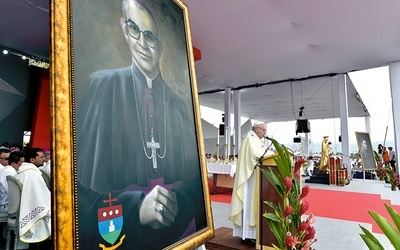 Bp Jesus Emilio Jaramillo Monsalve i ks. Pedro María RamÍrez Ramos zostali ogłoszeni błogosławionymi podczas wizyty papieża Franciszka w Kolumbii.