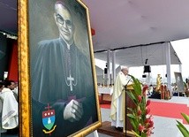 Bp Jesus Emilio Jaramillo Monsalve i ks. Pedro María RamÍrez Ramos zostali ogłoszeni błogosławionymi podczas wizyty papieża Franciszka w Kolumbii.