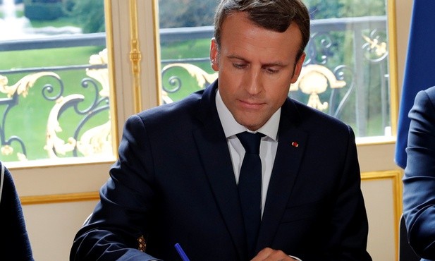 Prezydent Macron podpisał reformę kodeksu pracy