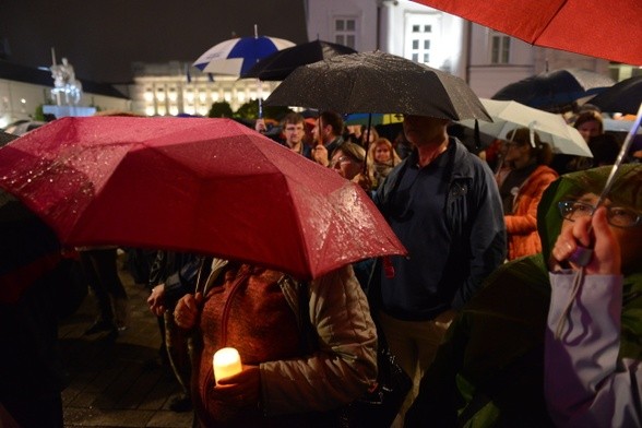 Przed Pałacem Prezydenckim manifestowali przeciwnicy reformy sądownictwa