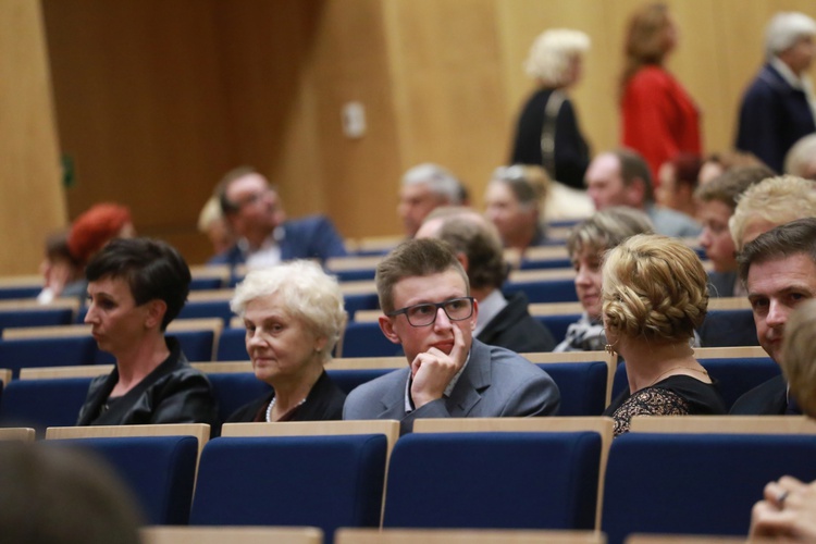 Puellae Orantes w Lusławicach