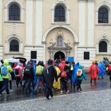 Nocna pielgrzymka młodzieży do Rud