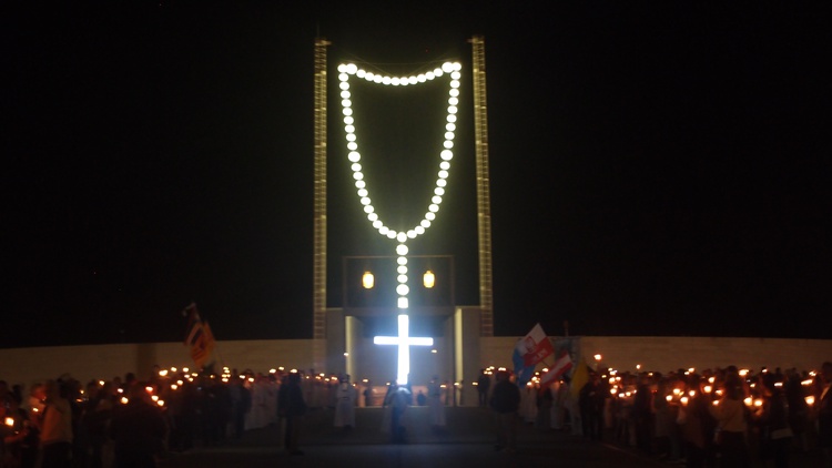 Fatima 100 lat po objawieniu się tam Matki Bożej