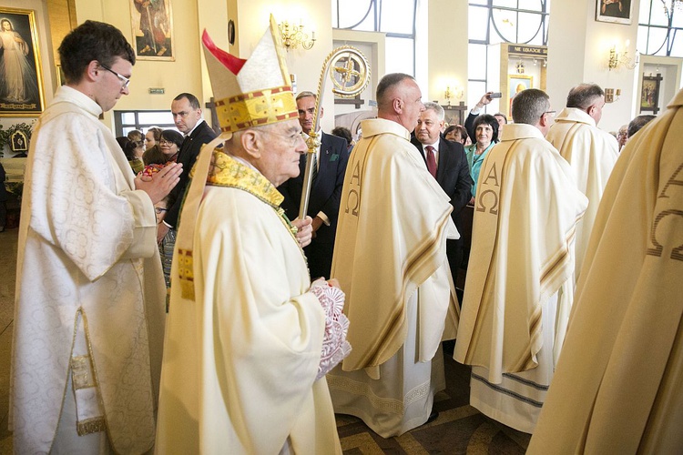 Nowe sanktuarium św. o. Pio na Gocławiu