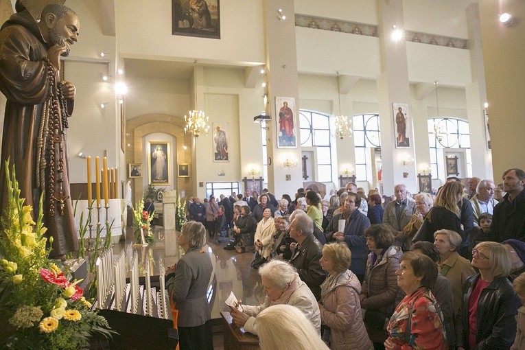 Nowe sanktuarium św. o. Pio na Gocławiu