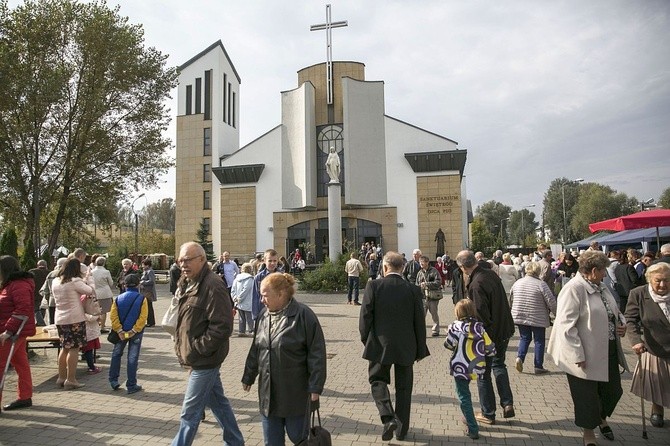 Nowe sanktuarium św. o. Pio na Gocławiu