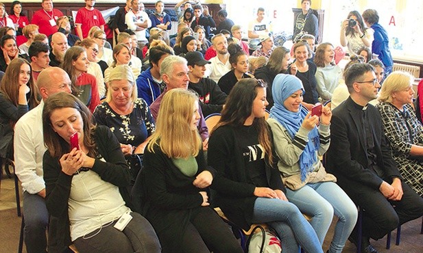 Ceremonia otwarcia międzynarodowego spotkania młodzieży Szkół Drugiej Szansy odbyła się w II LO im. Bolesława Chrobrego w Sopocie