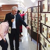 Na wystawie można było m.in. poznać sylwetki wszystkich kapłanów posługujących w Tolkmicku w ostatnim półwieczu.