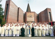 ▲	Na rangę spotkania wskazuje wizyta abp. Stanisława Gądeckiego, przewodniczącego Konferencji Episkopatu Polski. 