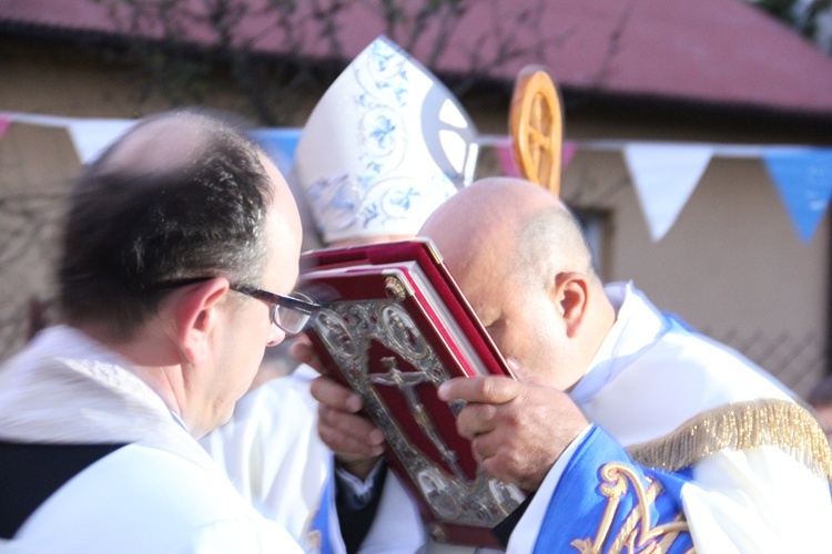 Matka Boża w parafii w Postoliskach