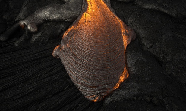 Ewakuacja całej wyspy - rozpoczęła się erupcja wulkanu 