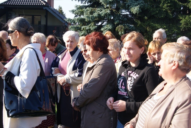 Koronka na ulicach Dębicy-Latoszyna
