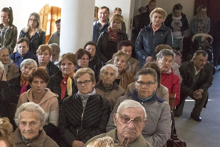 Maryja pozostaje w Miąsem. Chce odwiedzić każdą rodzinę