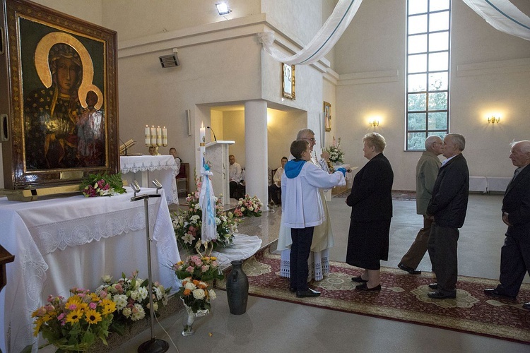 Maryja pozostaje w Miąsem. Chce odwiedzić każdą rodzinę