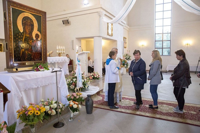 Maryja pozostaje w Miąsem. Chce odwiedzić każdą rodzinę