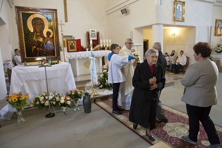 Maryja pozostaje w Miąsem. Chce odwiedzić każdą rodzinę