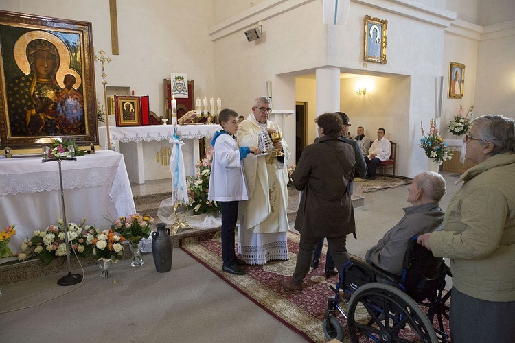 Maryja pozostaje w Miąsem. Chce odwiedzić każdą rodzinę