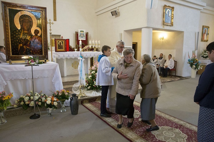 Maryja pozostaje w Miąsem. Chce odwiedzić każdą rodzinę