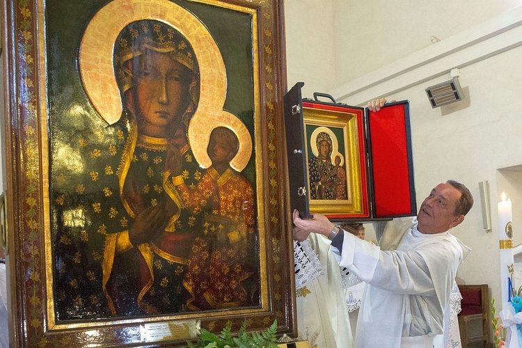 Maryja pozostaje w Miąsem. Chce odwiedzić każdą rodzinę