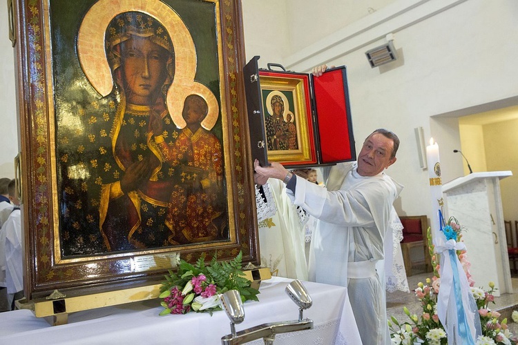 Maryja pozostaje w Miąsem. Chce odwiedzić każdą rodzinę